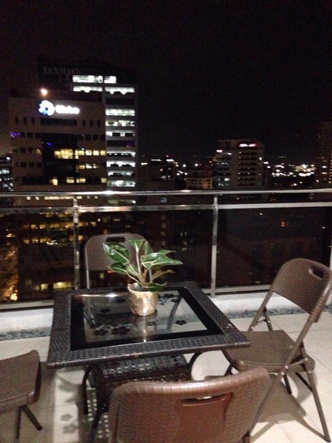 Appleone Ayala Condo With Balcony Cebu Stadt Exterior foto